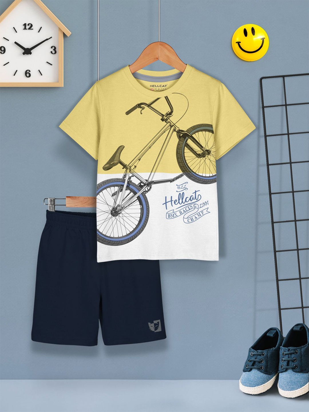 

HELLCAT Boys Printed Round Neck T-shirt With Shorts, Yellow