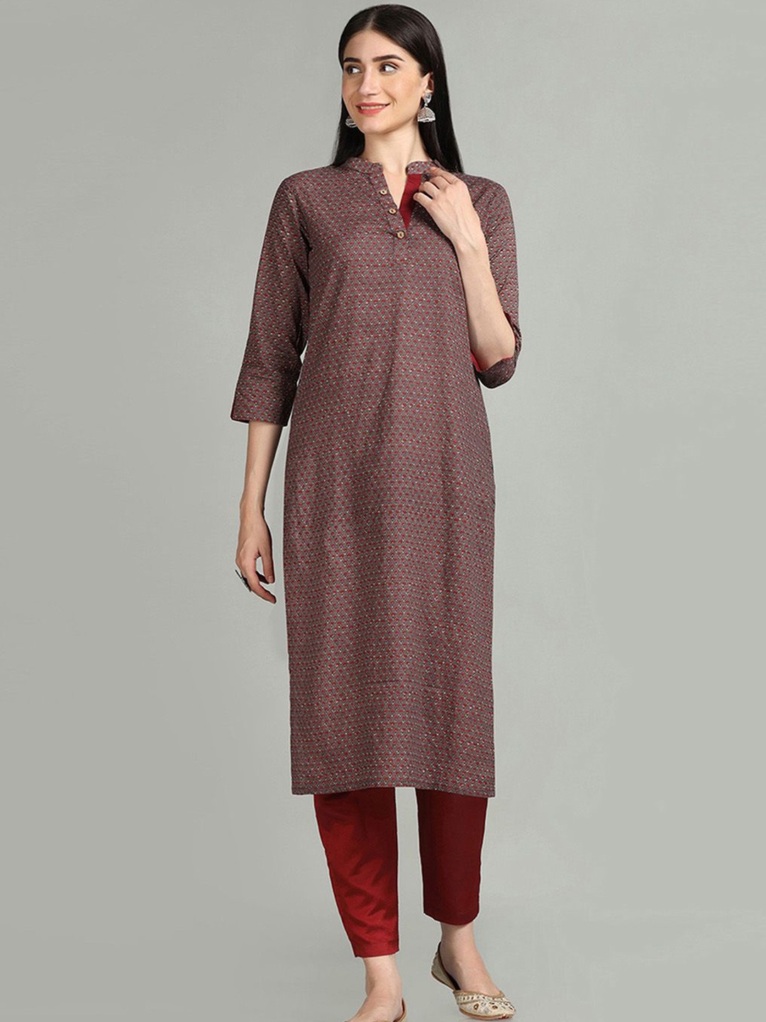 

Fourleaf Floral Printed Three-Quarter Sleeves Pure Cotton Straight Kurta, Grey