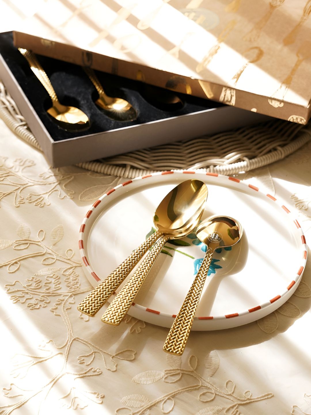 

Pure Home and Living Gold-Toned Steel Cutlery Set of