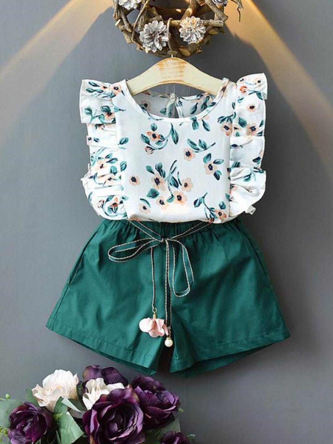 

Xsole Girls Floral Printed Round Neck Top With Short Clothing Set, Green