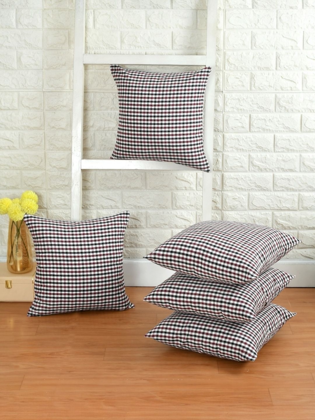 

BIGGER FISH Maroon & Black Set of 5 Checked Square Cushion Covers