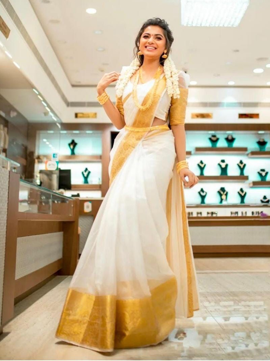 

Rangtulika Ethnics Zari Organza Saree, White