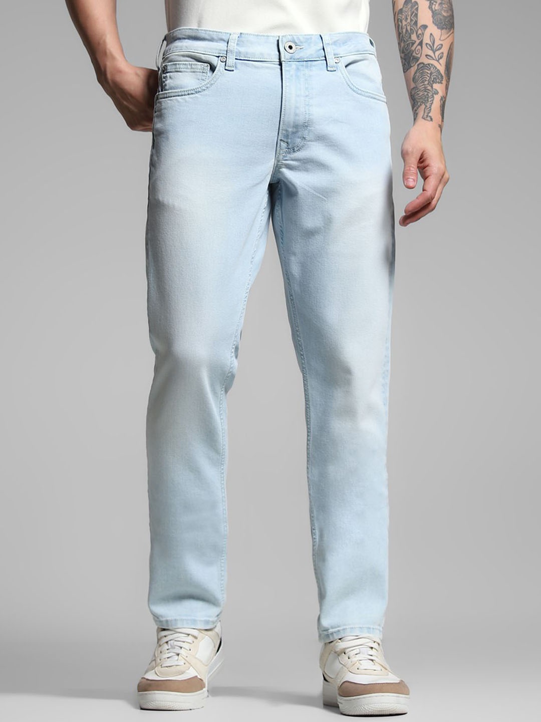

Jack & Jones Men Slim Fit Low-Rise Light Fade Stretchable Jeans, Blue