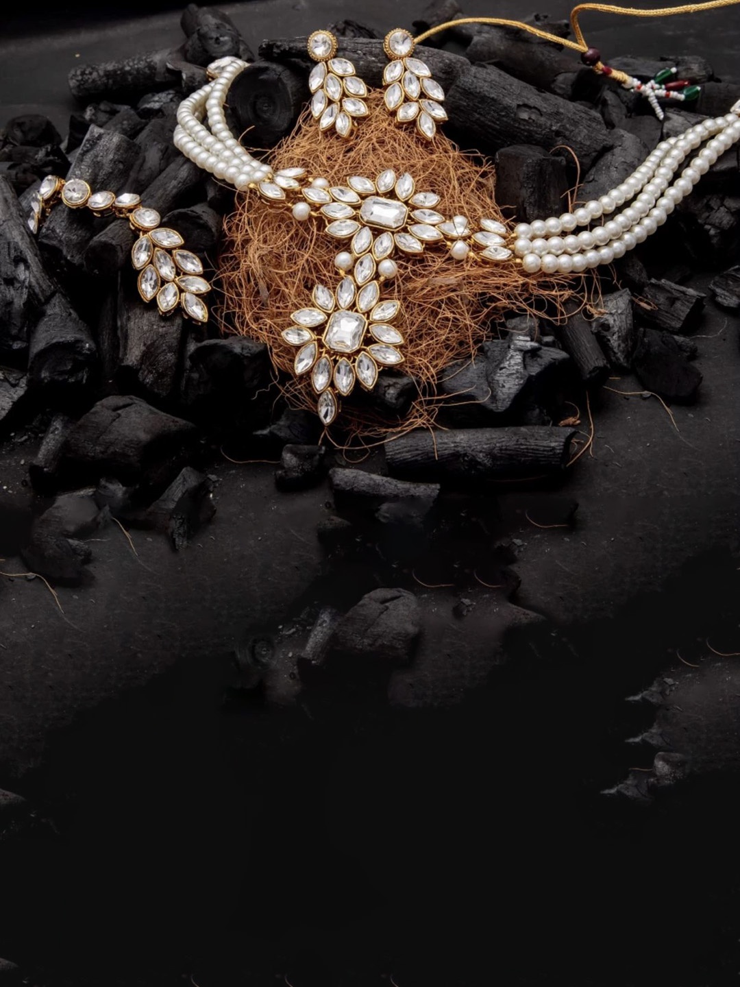

VIPY HANGER Artificial Stones Studded And Beaded Layered Jewellery Set, Gold