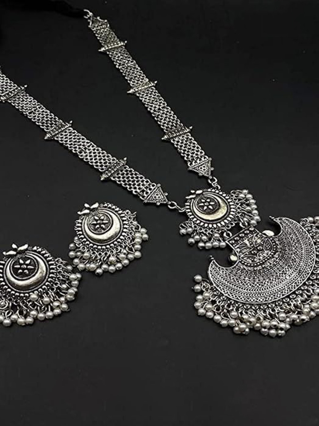 

JMBW INTERNATIONAL Silver-Plated Oxidised Jewellery Set