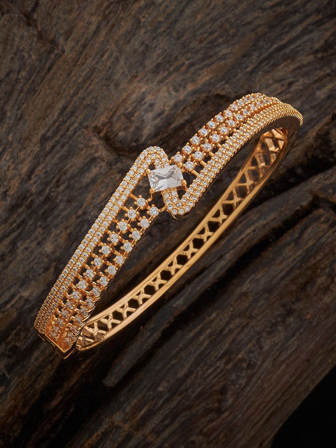 

Kushal's Fashion Jewellery White Gold-Plated Party Zircon Kada