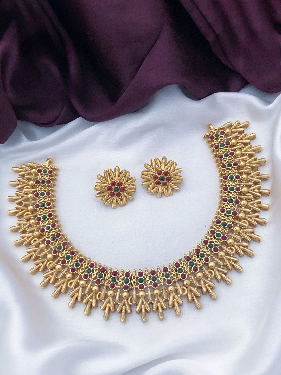 

ROFARWORD Gold-Plated Artificial Stones Studded Traditional Jewellery Set