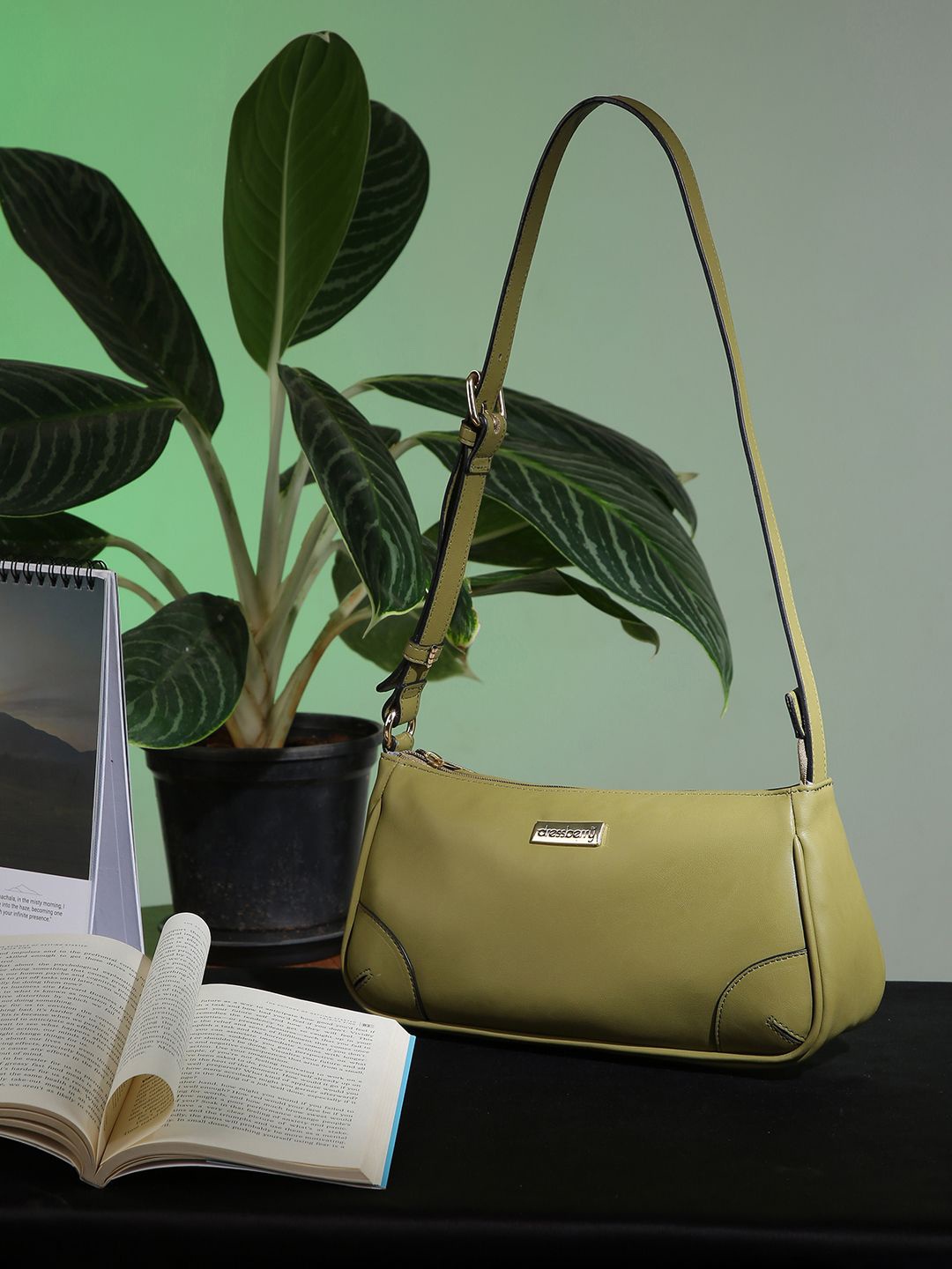 

DressBerry Swagger Shoulder Bag, Green