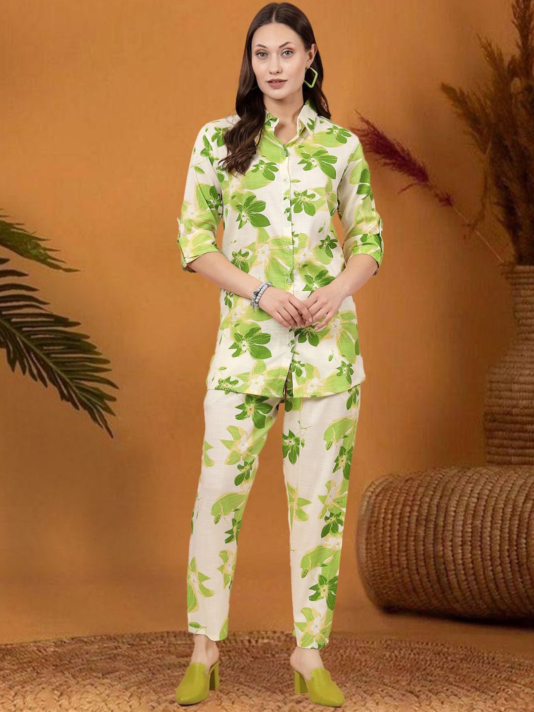 

all about you Floral Printed Shirt Collar Shirt With Trousers, Green