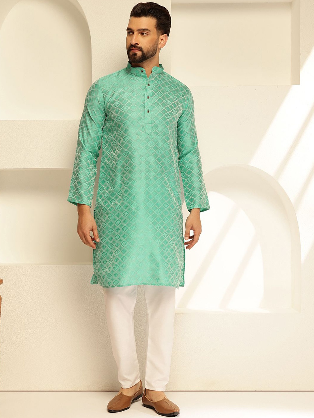 

SOJANYA Woven Design Mandarin Collar Straight Kurta, Green