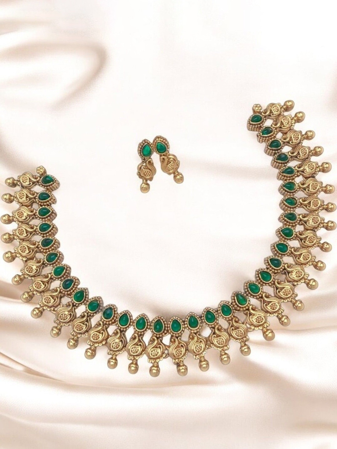 

ROFARWORD Gold-Plated Stone Studded Jewellery Set