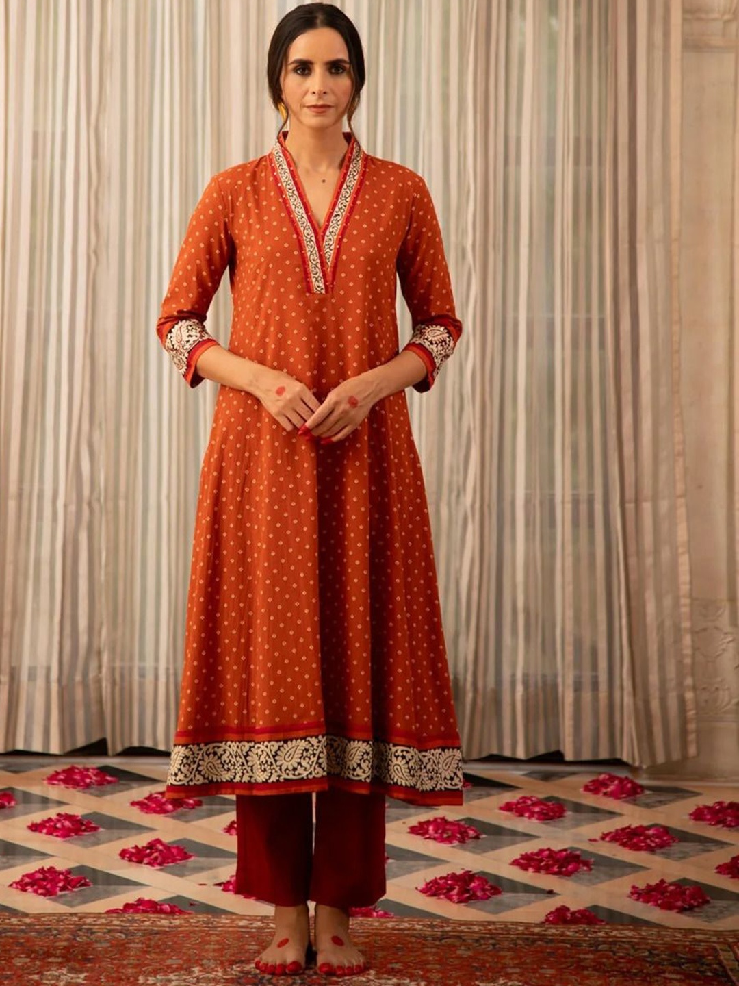 

DIVASTRI Women Printed Regular Thread Work Kurta with Palazzos, Orange