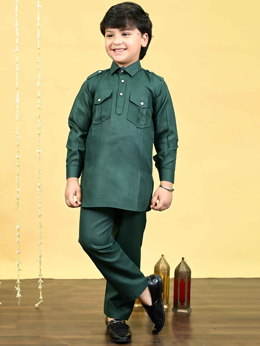 

BT DEZINES Boys Regular Kurta with Salwar, Green
