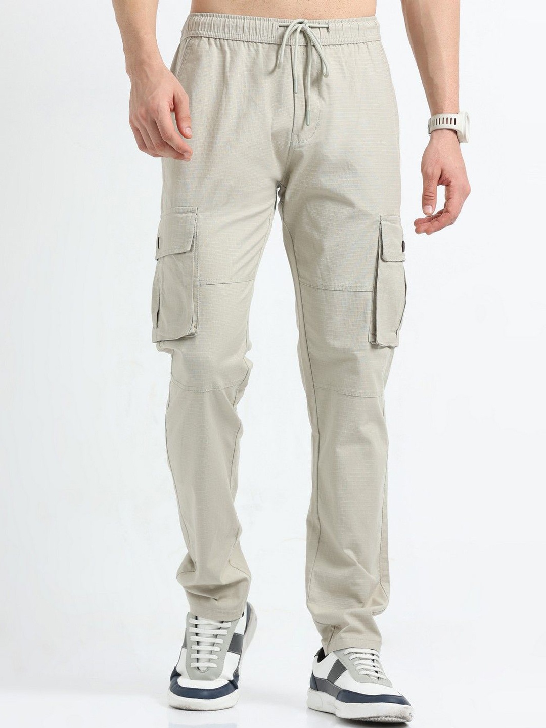

THE BEETEL HOUSE Men Relaxed Breeze Cargos Trousers, Cream