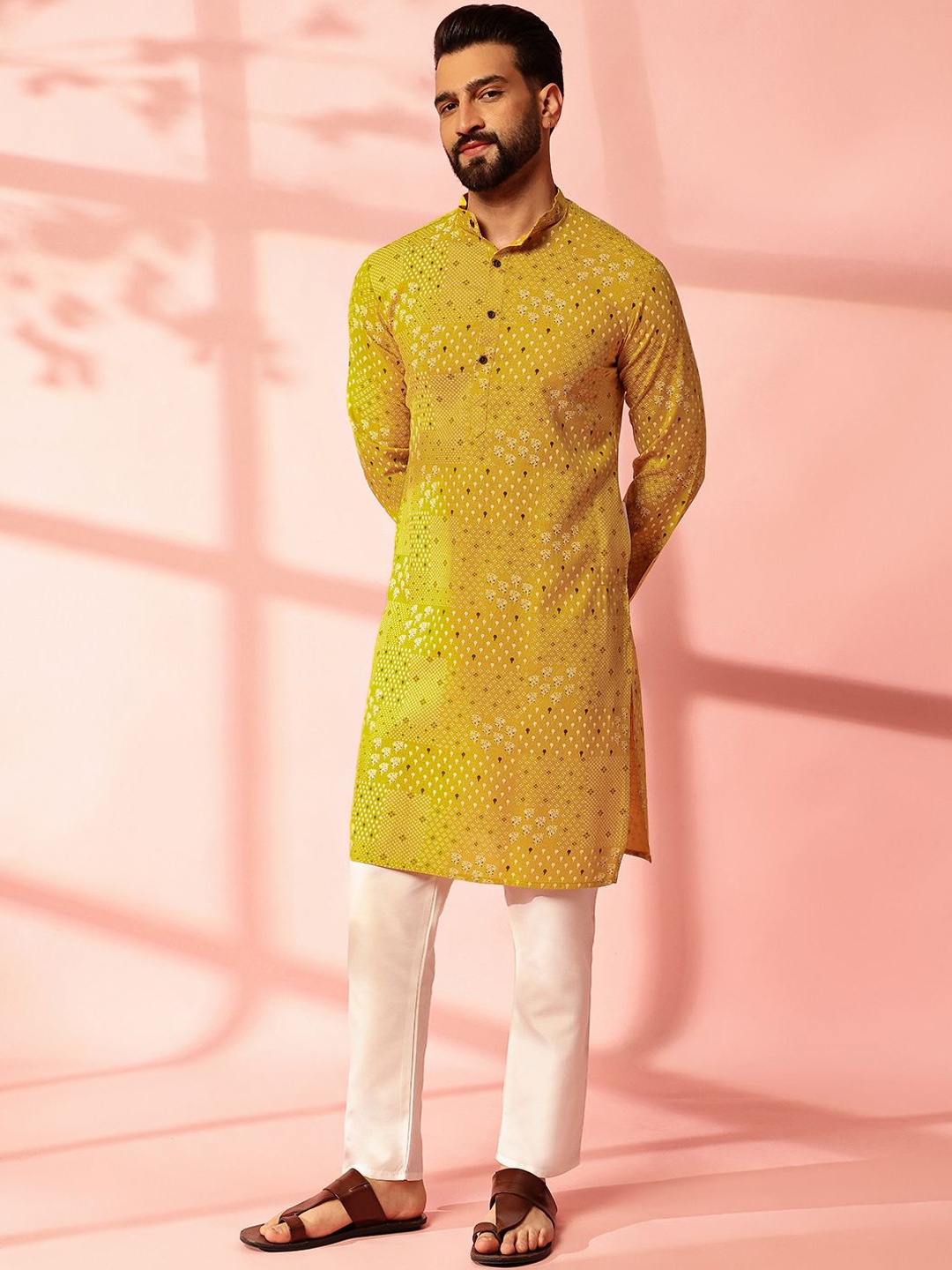 

Anouk Men Bandhani Printed Regular Kurta with Pyjamas, Yellow
