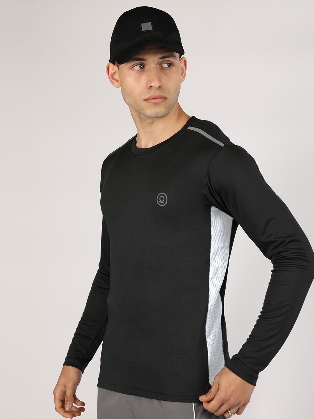 

CHKOKKO Men Gym Regular Fit Long Sleeves Tshirt, Black