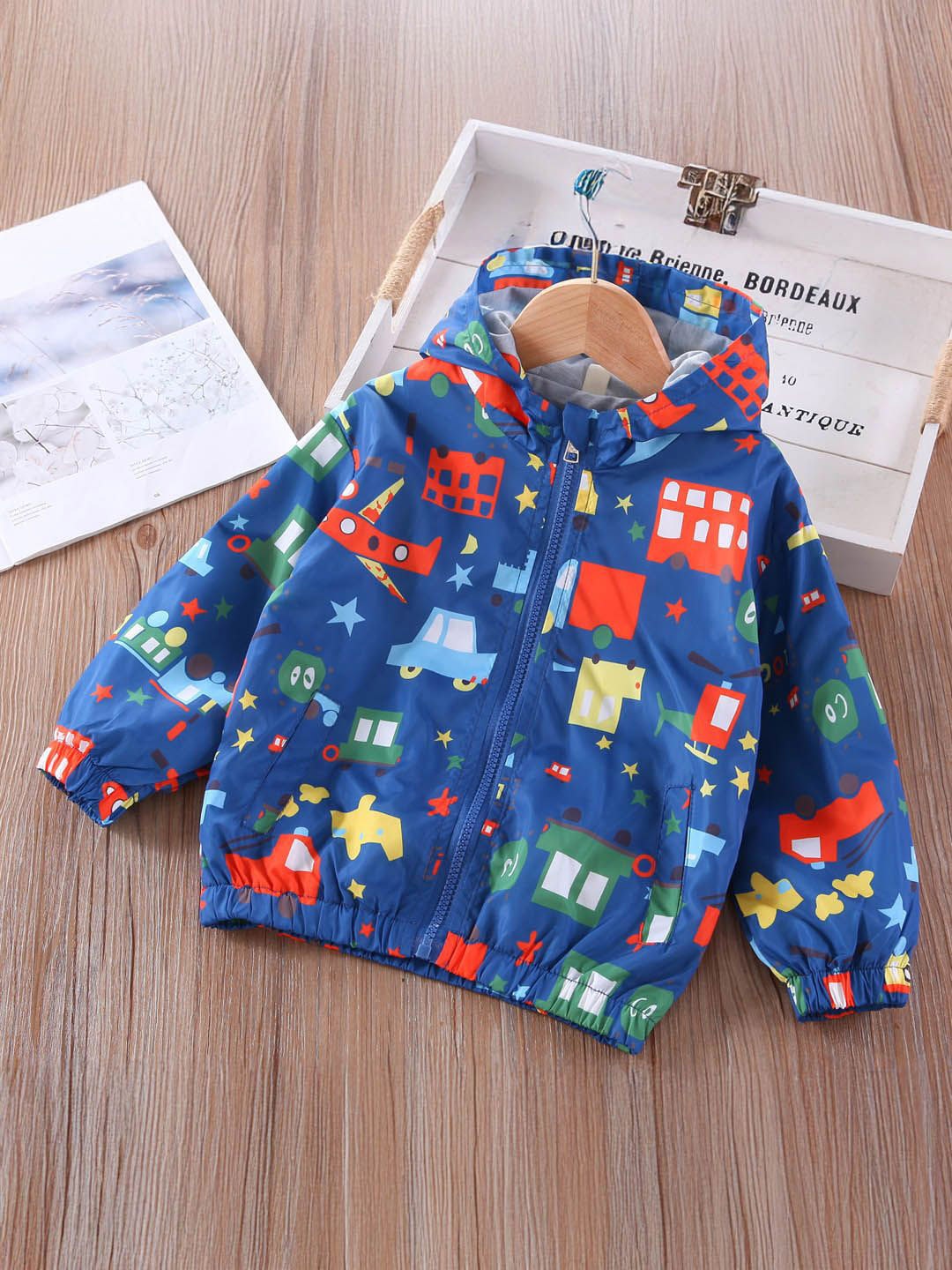

Xsole Boys Floral Polyester Crop Puffer Jacket with Embroidered, Navy blue