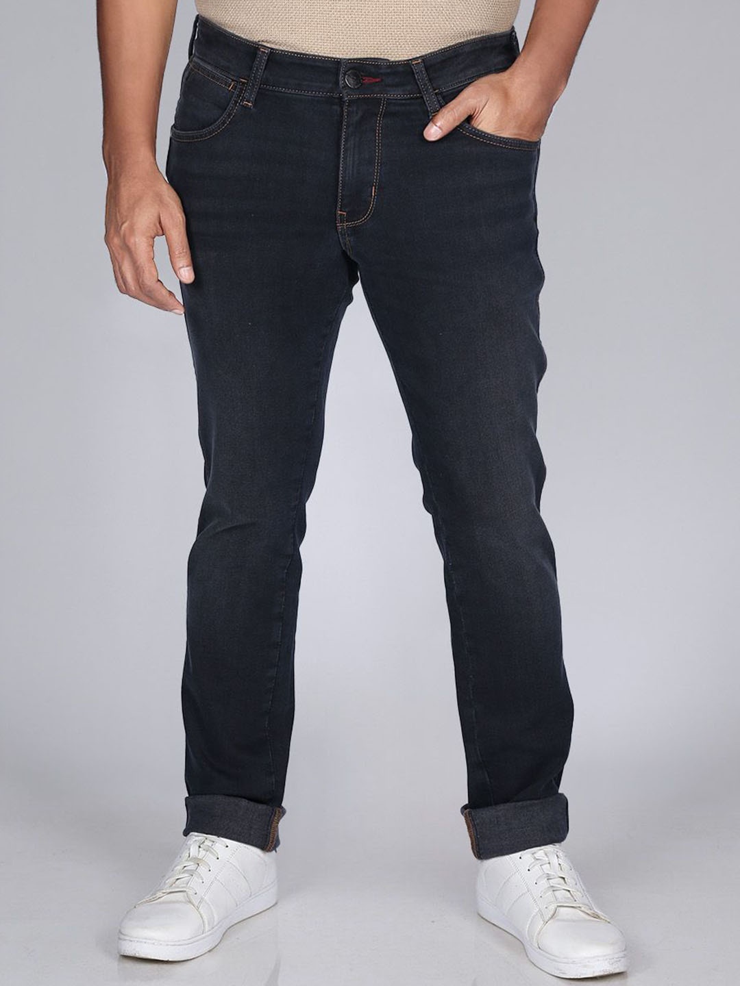 

Wrangler Men Skanders Slim Fit Low-Rise Light Fade Stretchable Jeans, Blue