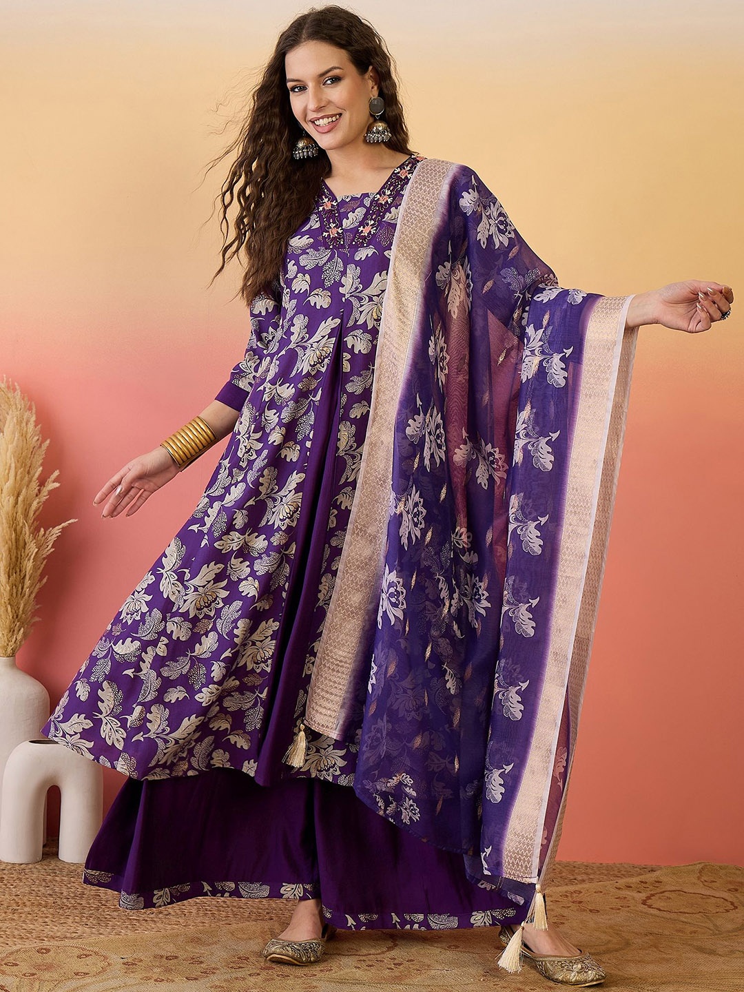 

Sangria Yoke Design Anarkali Kurta Set With Dupatta, Purple