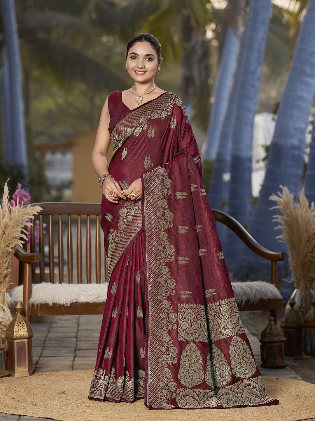 

MANOHARI Woven Design Zari Pure Silk Banarasi Saree, Maroon