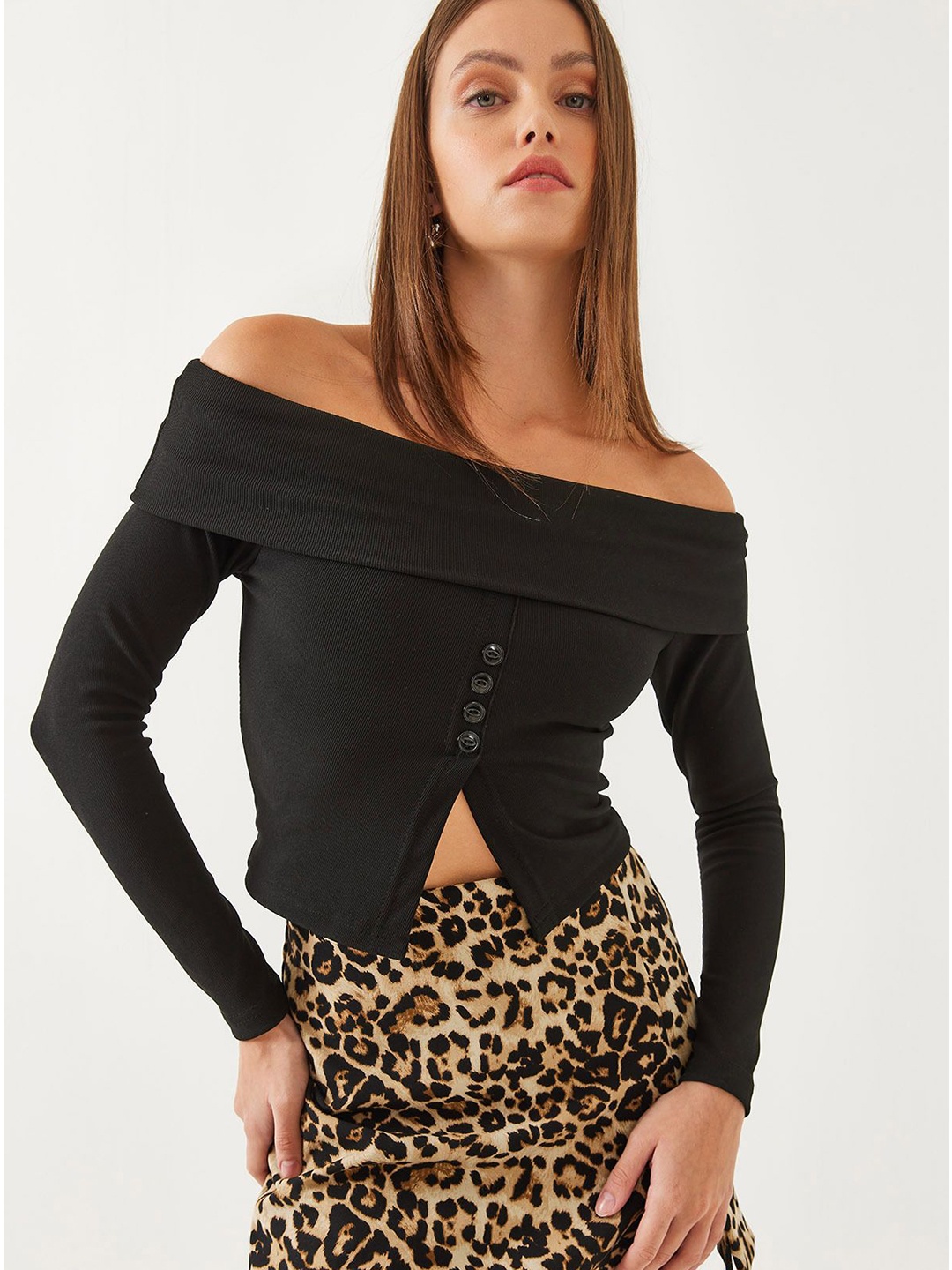 

BIANCO LUCCI Animal Off-Shoulder Bardot Top, Na