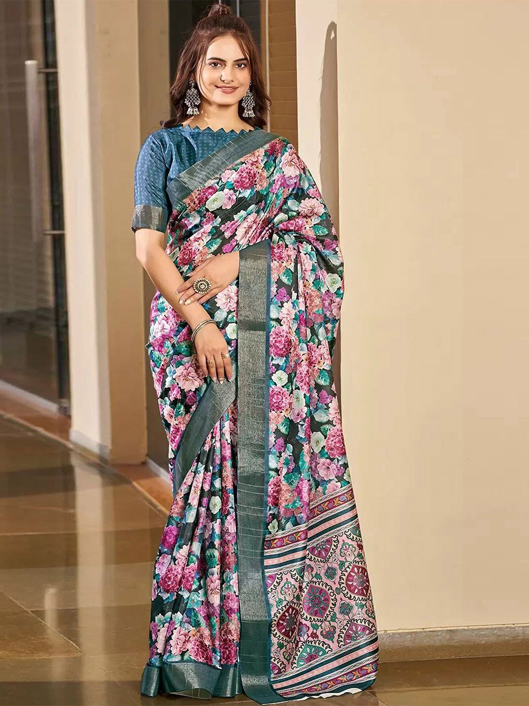 

vj fashion Floral Zari Silk Blend Designer Saree, Blue