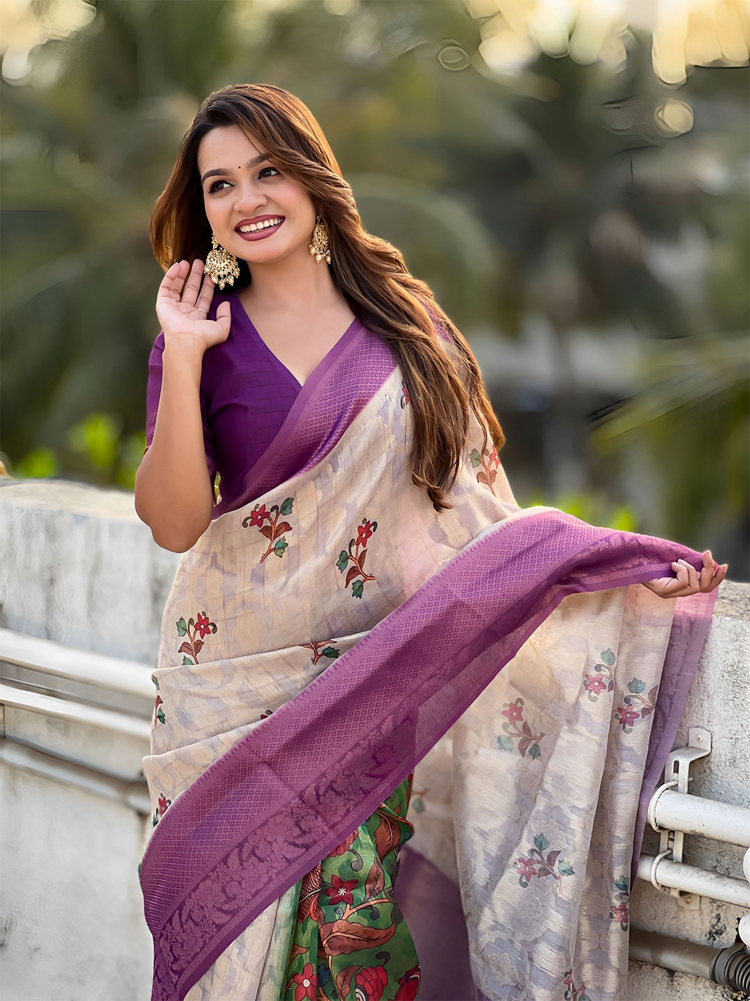 

Vintro Floral Saree, Purple