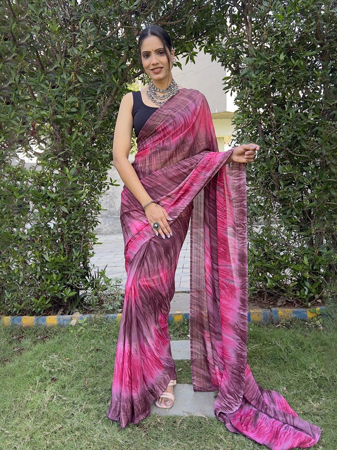 

Rangtulika Ethnics Silk Blend Ready to Wear Saree, Pink