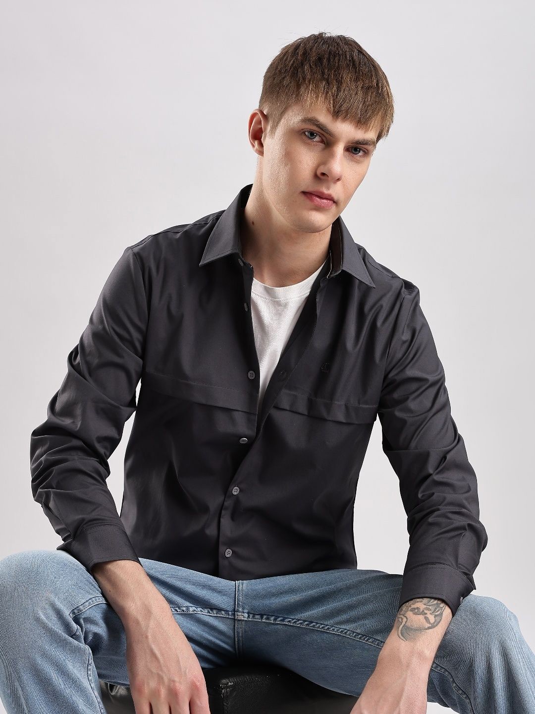 

Calvin Klein Jeans Men Classic Opaque Casual Shirt, Charcoal