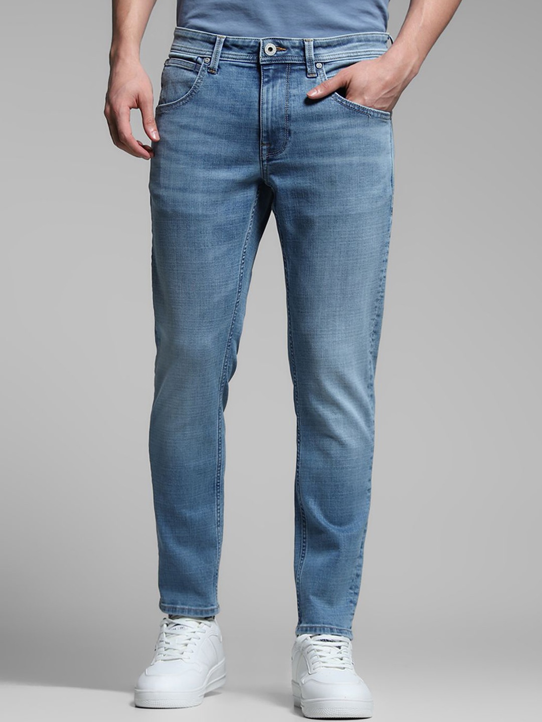 

Jack & Jones Men Slim Fit Low-Rise Light Fade Stretchable Jeans, Blue