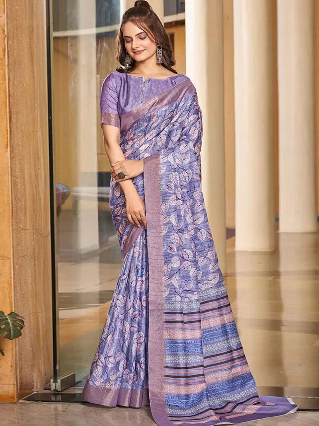 

vj fashion Floral Zari Silk Blend Saree, Lavender