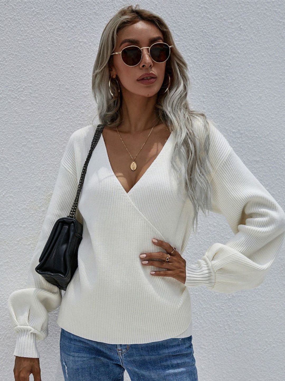 

Oh Rare Women Striped Pullover, White