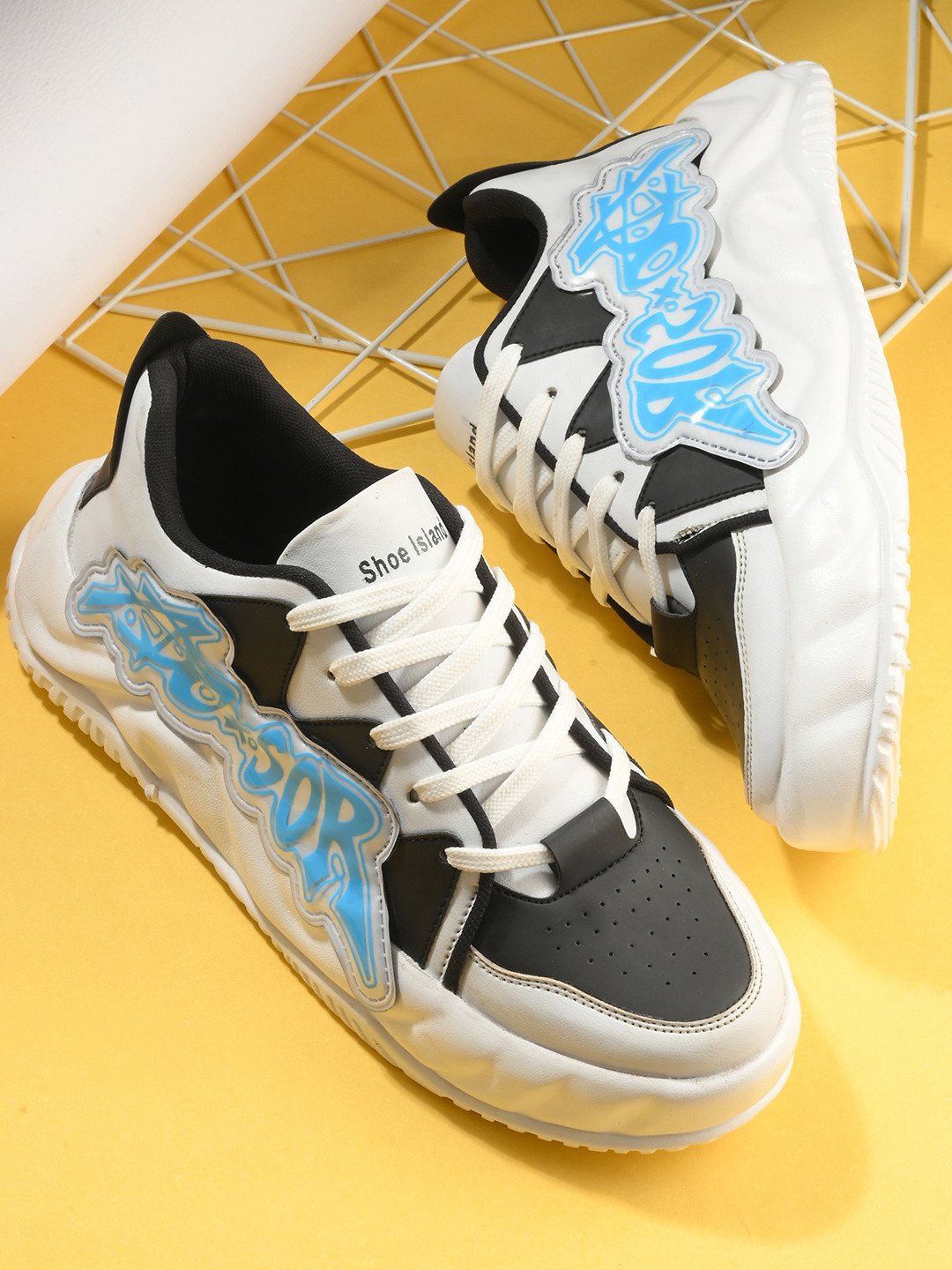 

Shoe Island Men Printed Sneakers, Black