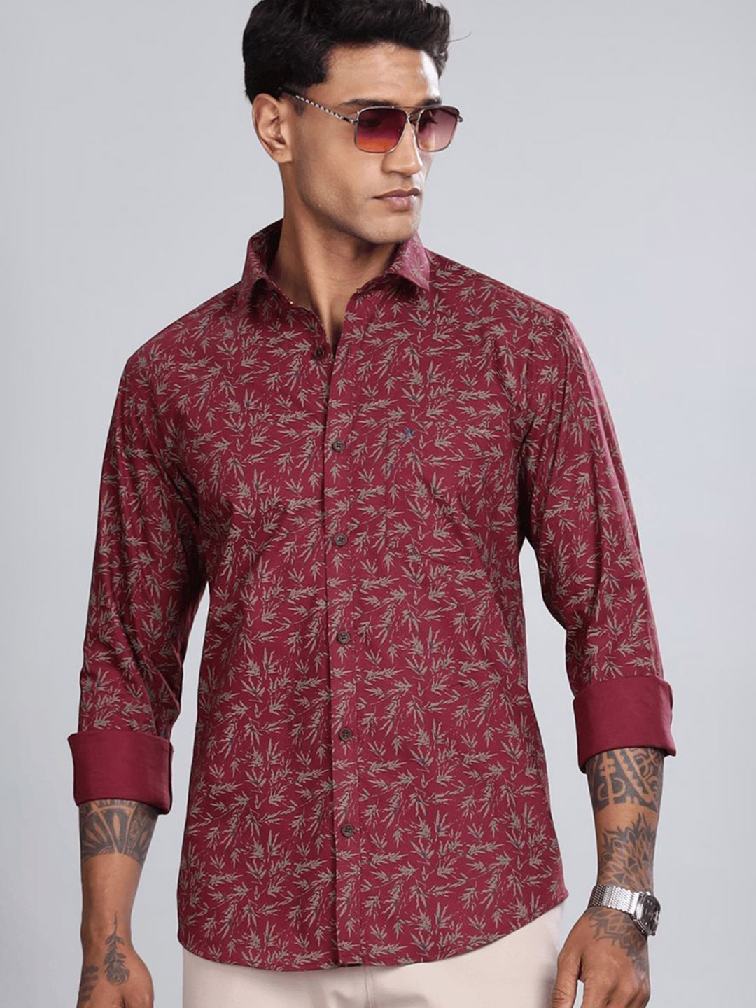 

Blueisland Clothing Men Standard Opaque Printed Formal Shirt, Maroon
