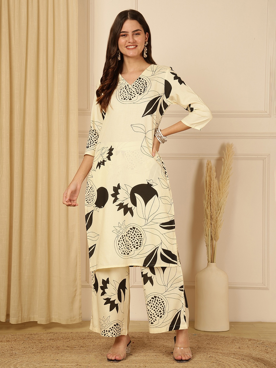 

Anouk Rustic Women Floral Printed Regular Kurta with Palazzos, Off white