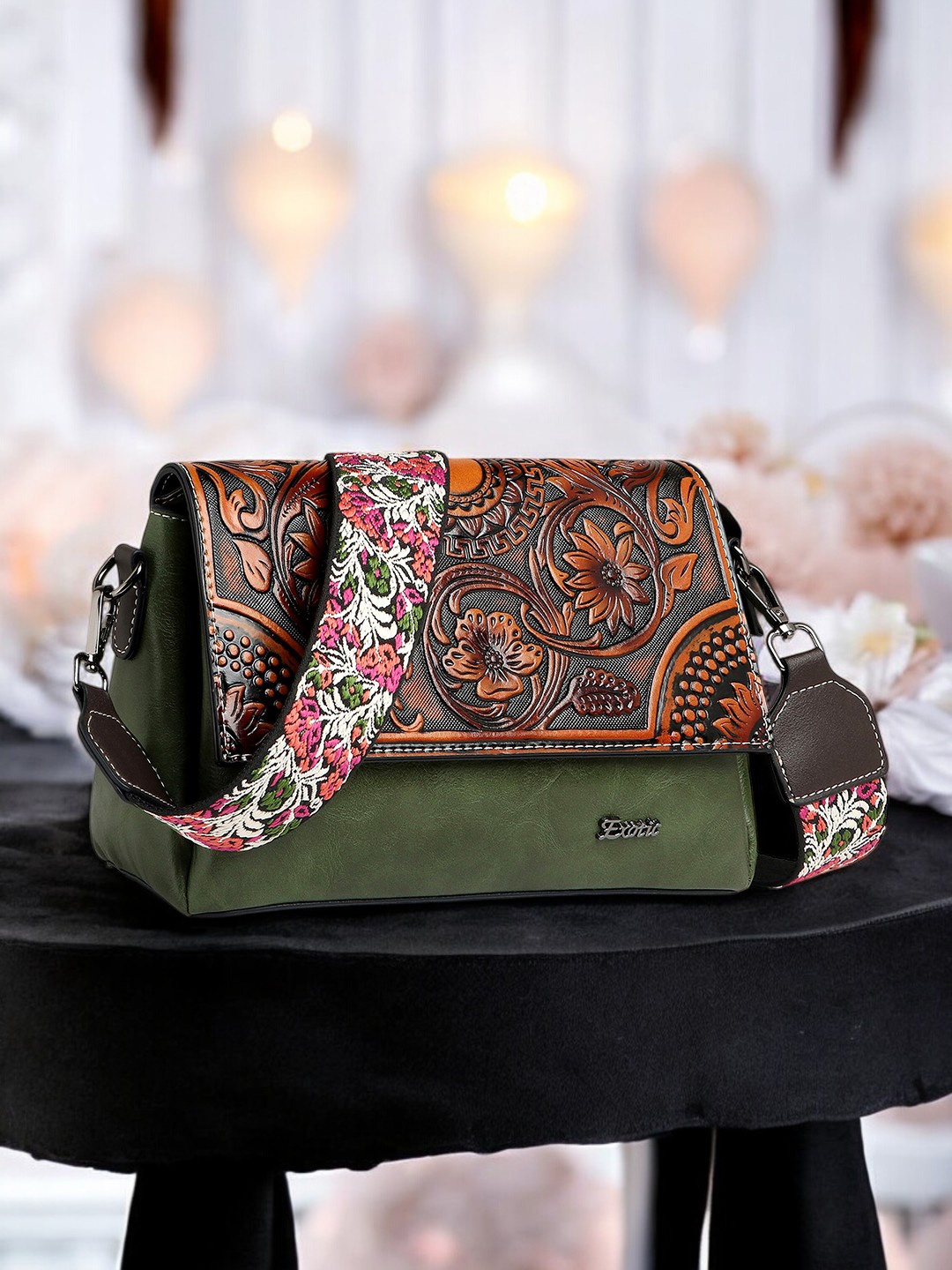 

Exotic Sling Bag, Green