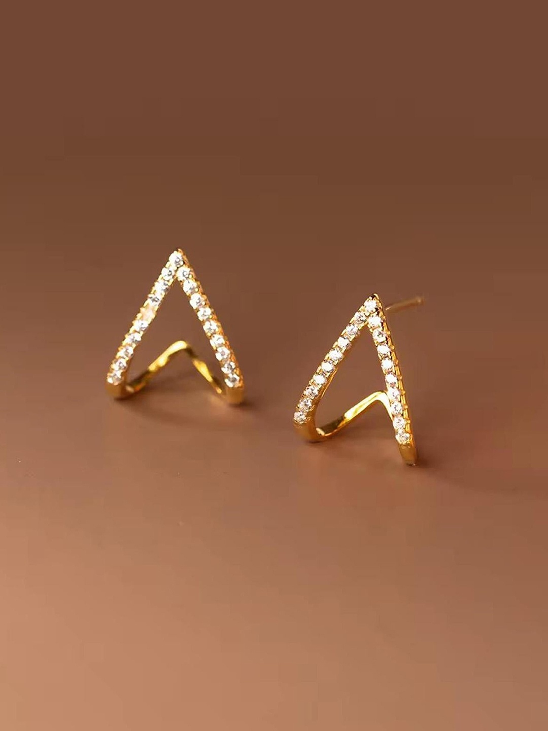 

MADDY SPACE Set of 2 Gold-Plated Contemporary Korean Studs