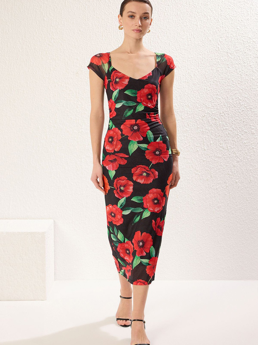 

Trendyol Floral Print A-Line Midi Dress, Na