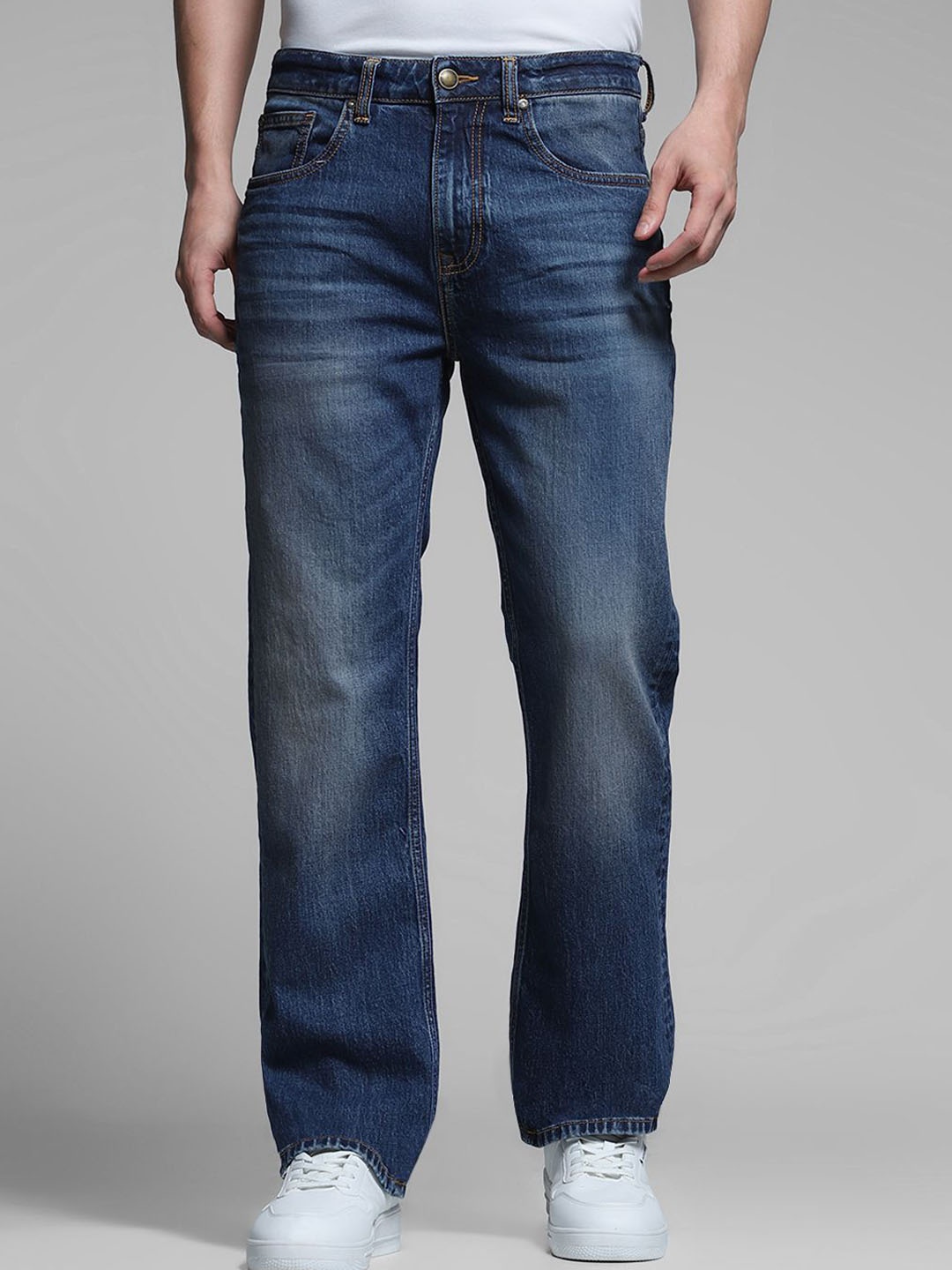 

Jack & Jones Men Bootcut High-Rise Light Fade Stretchable Jeans, Blue