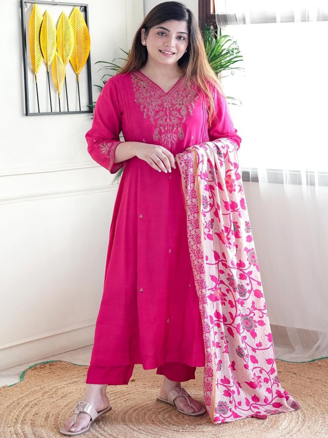 

DIVASTRI Women Embroidered Regular Kurta with Trousers & With Dupatta, Pink