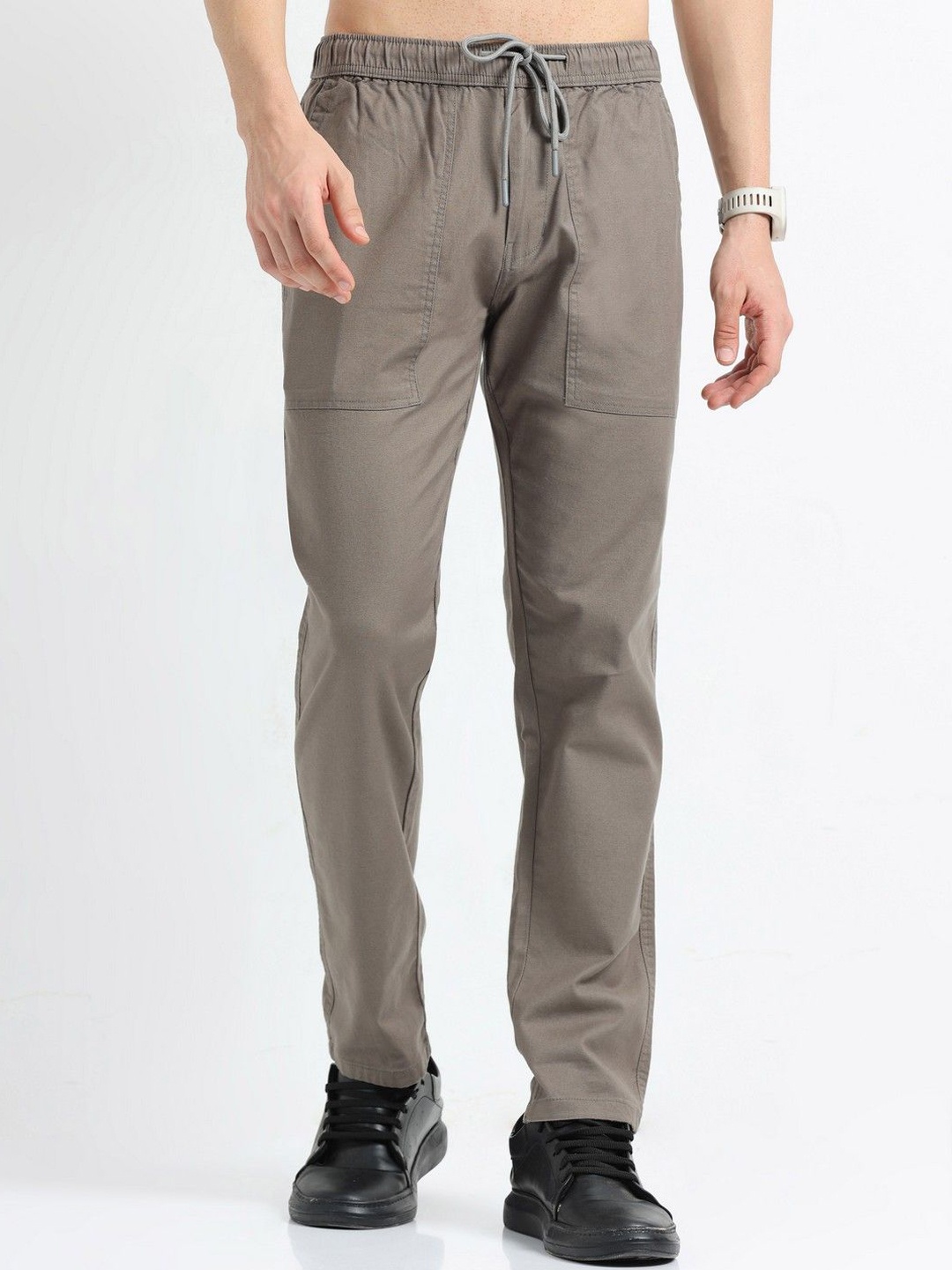 

THE BEETEL HOUSE Men Relaxed Corn Airport Joggers Trousers, Cream