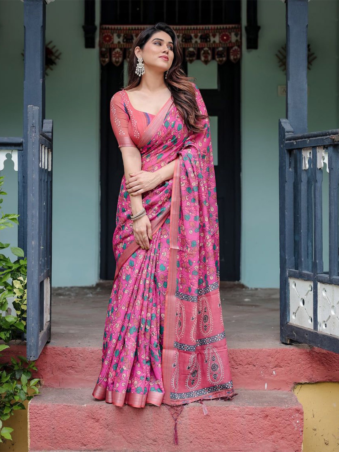 

vj fashion Floral Zari Saree, Pink