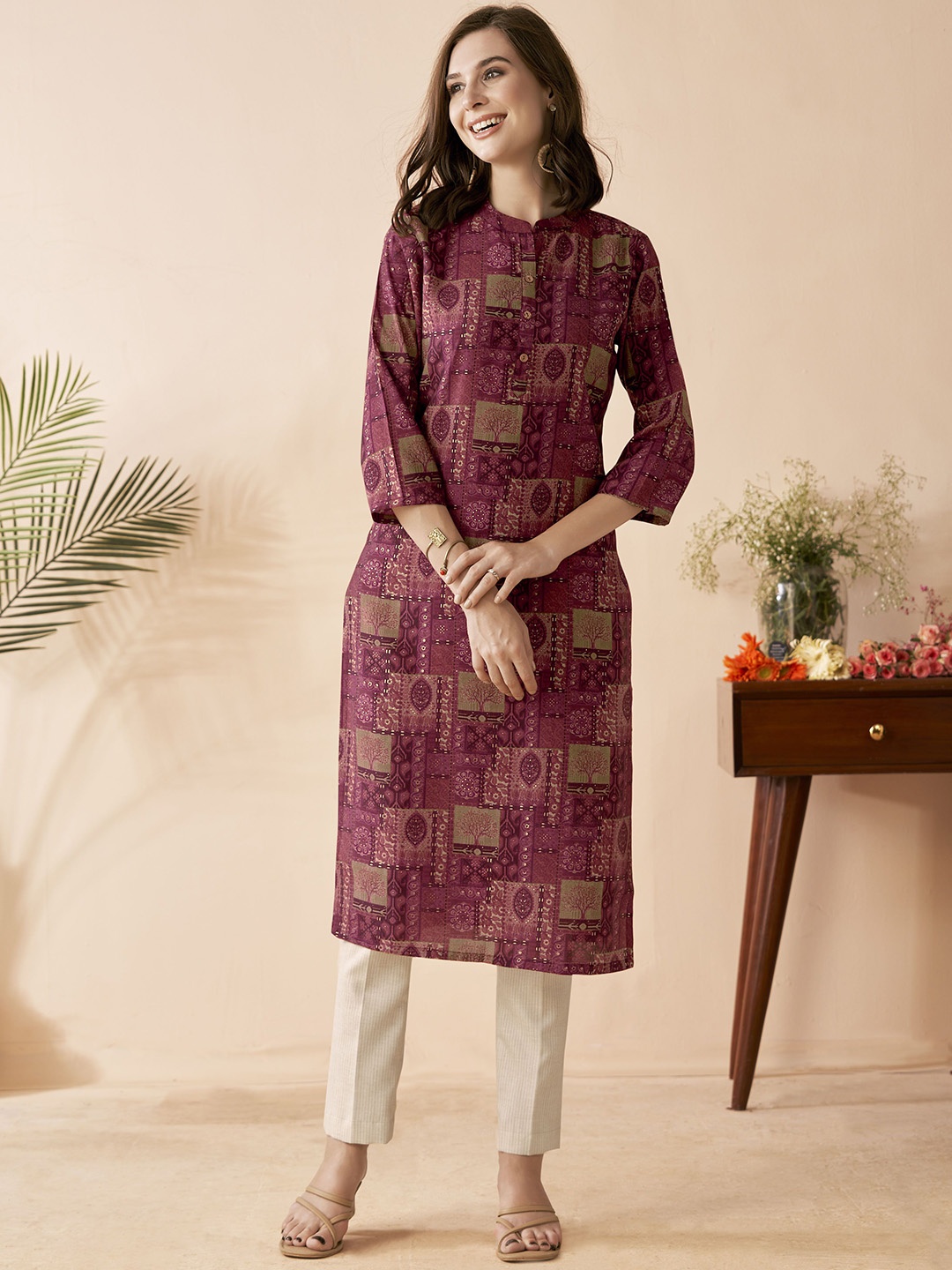 

Anouk Floral Printed Mandarin Collar Three-Quarter Sleeves Straight Kurta, Pink
