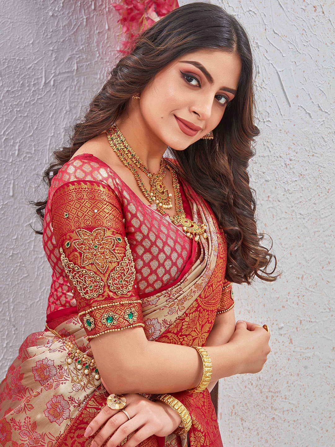 

Tankori Floral Aari Work Silk Blend Fusion Dharmavaram Saree, Pink