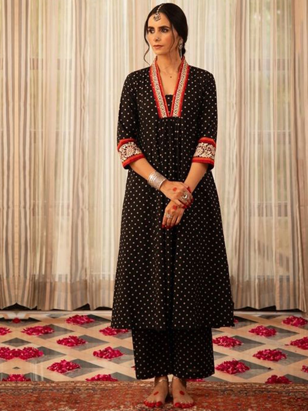 

DIVASTRI Women Printed Regular Kurta with Palazzos, Black