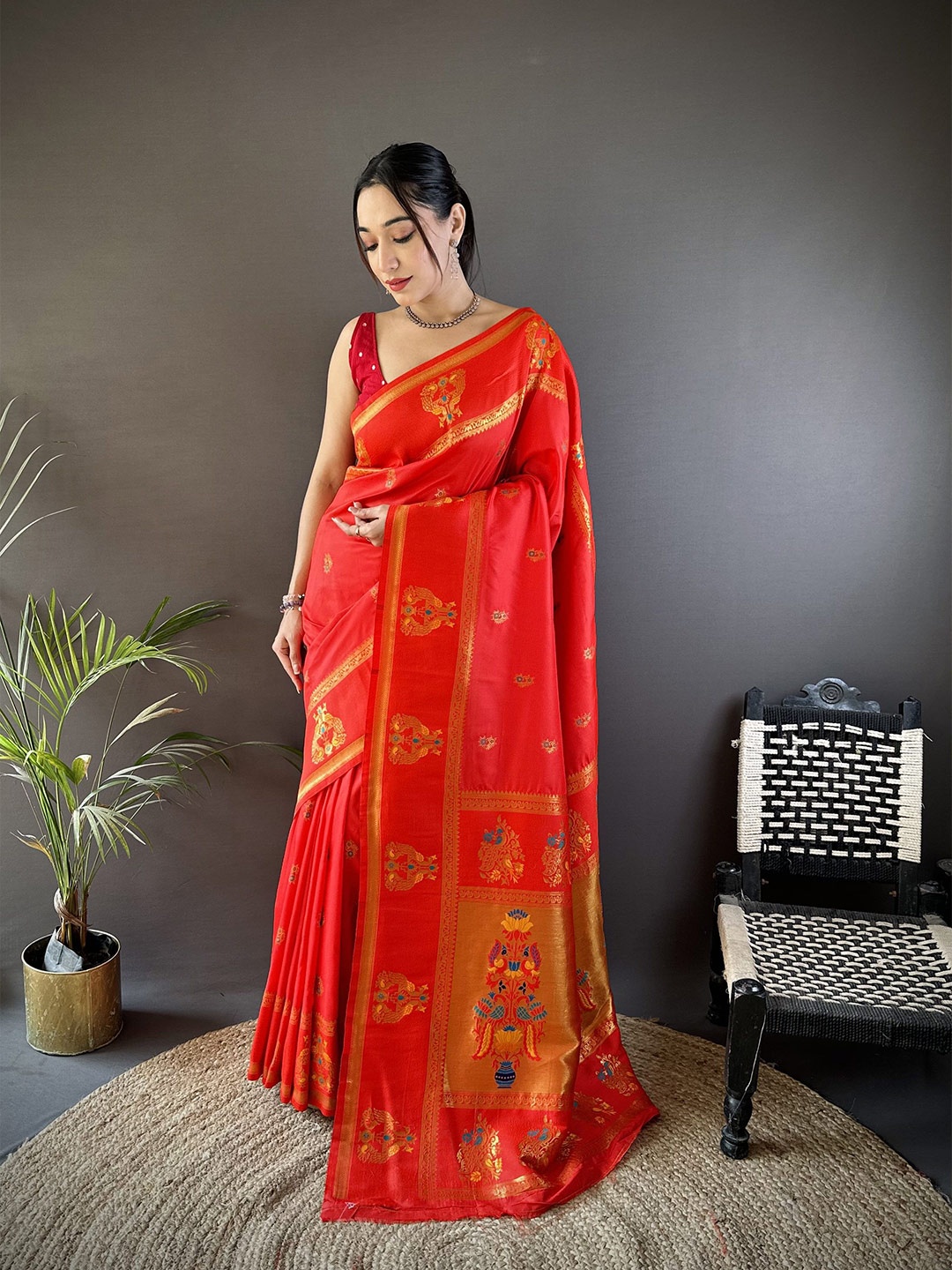

Panzora Woven Design Zari Silk Blend Paithani Saree, Red