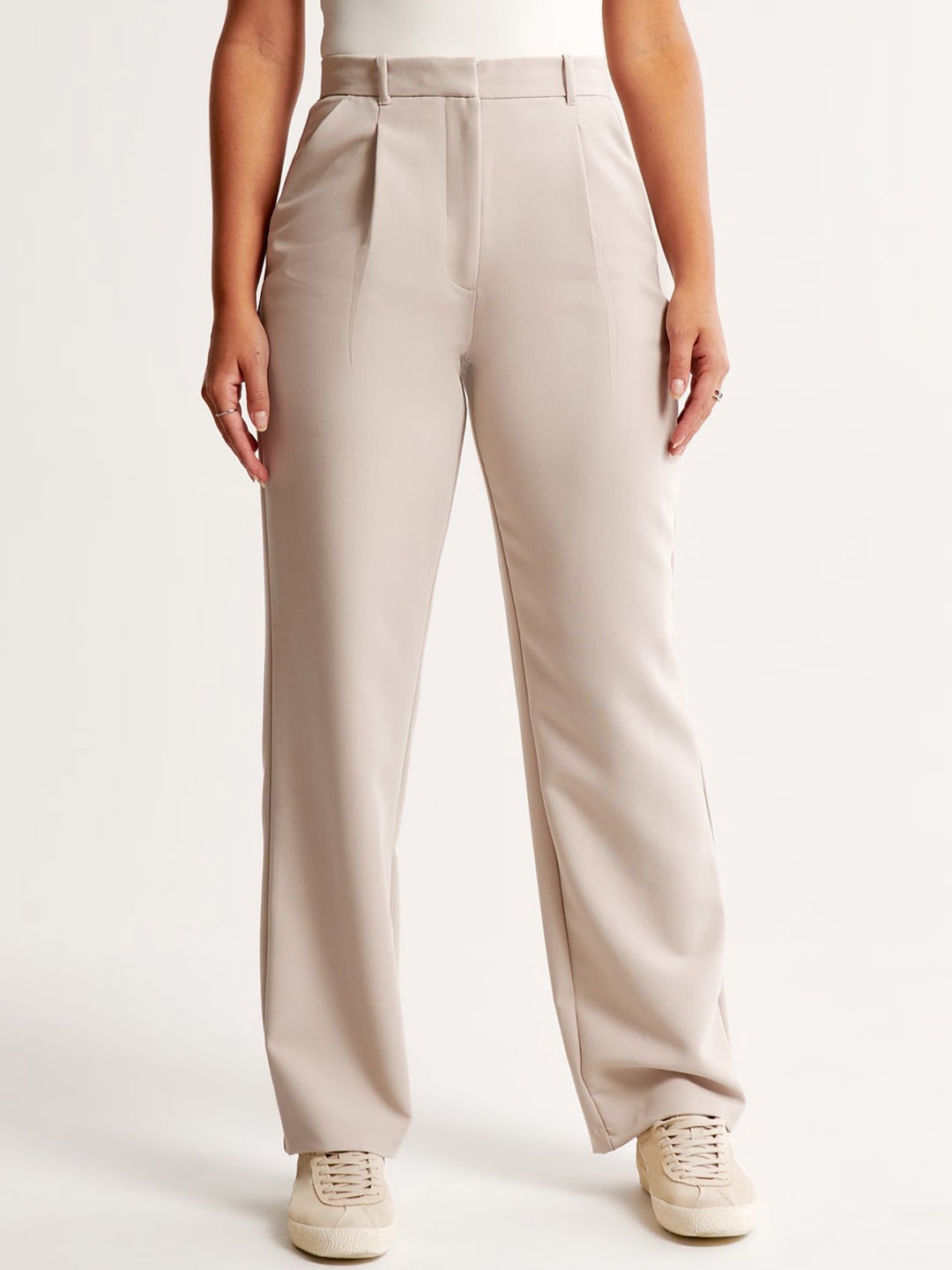 

Chemistry Women High-Rise Straight Fit Trousers, Cream