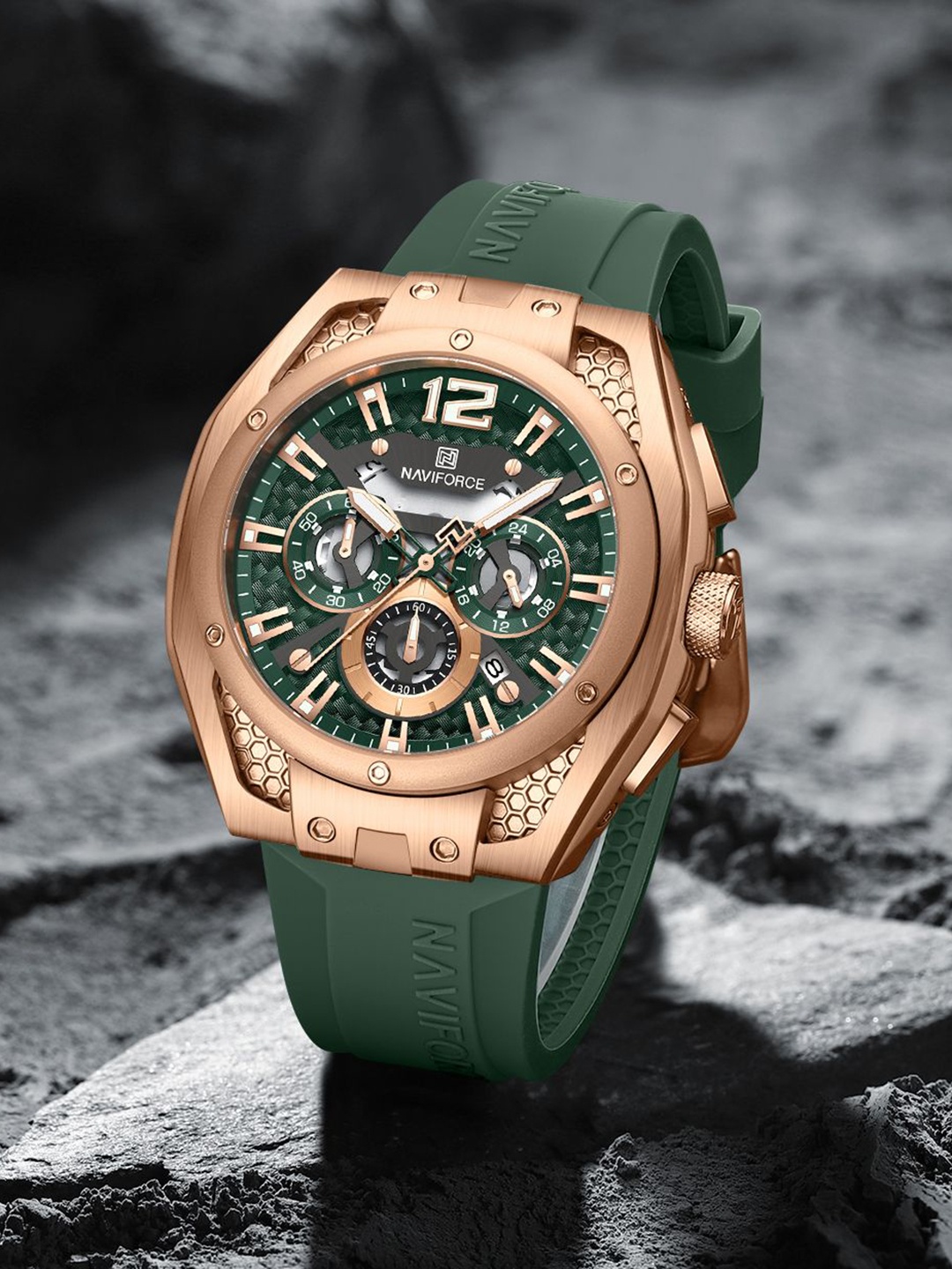 

Naviforce Men Printed Dial & Straps Analogue Chronograph Watch NF8063_RG GN GN, Green