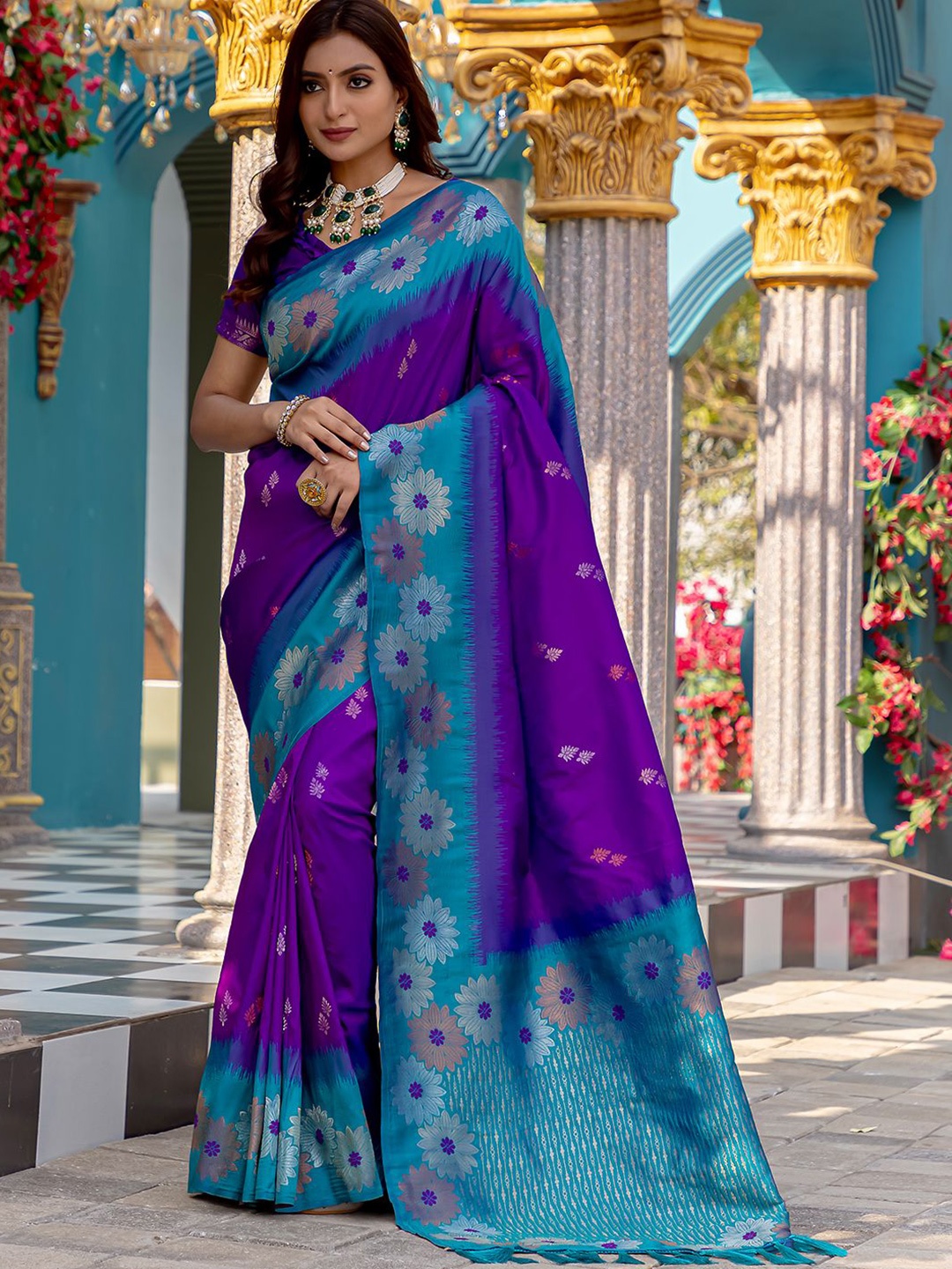 

Panzora Woven Design Zari Silk Blend Saree, Purple