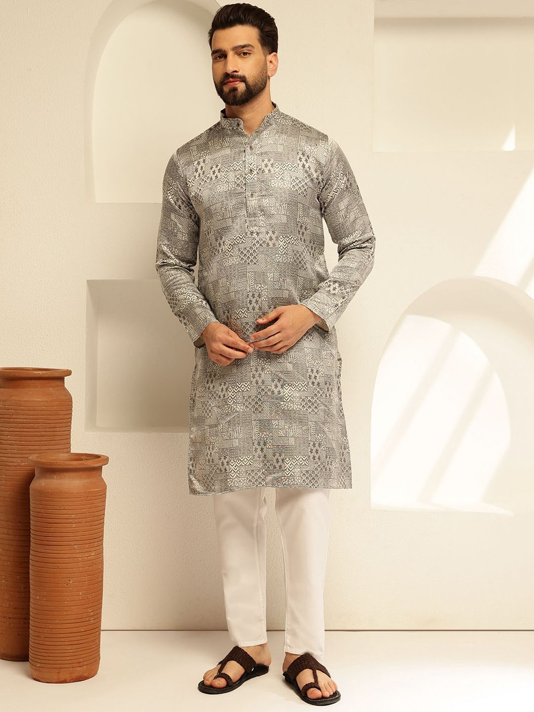 

SOJANYA Woven Design Mandarin Collar Straight Kurta, Grey
